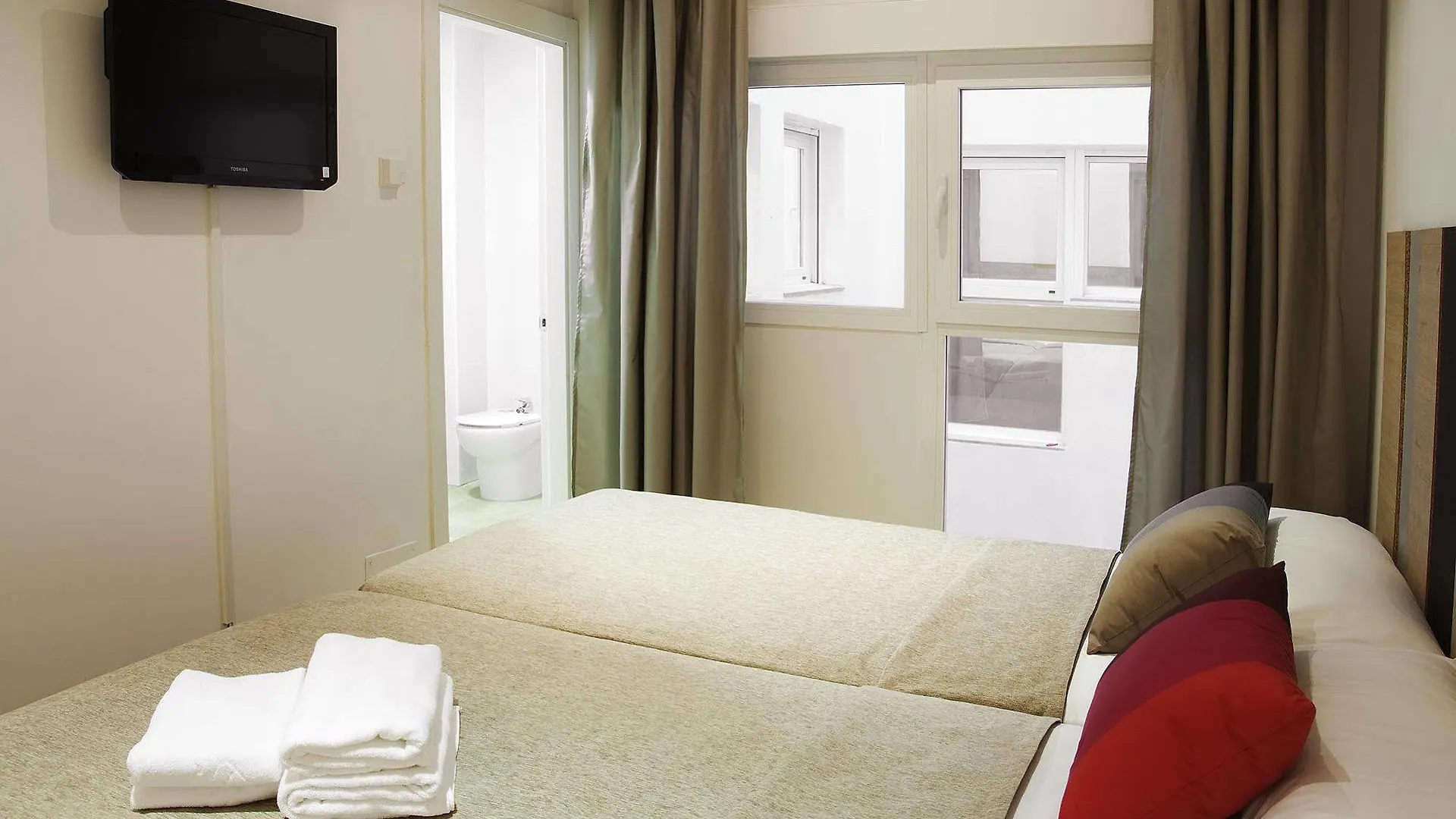 Pamplonapartments Mercaderes 0*, Pamplona Spain